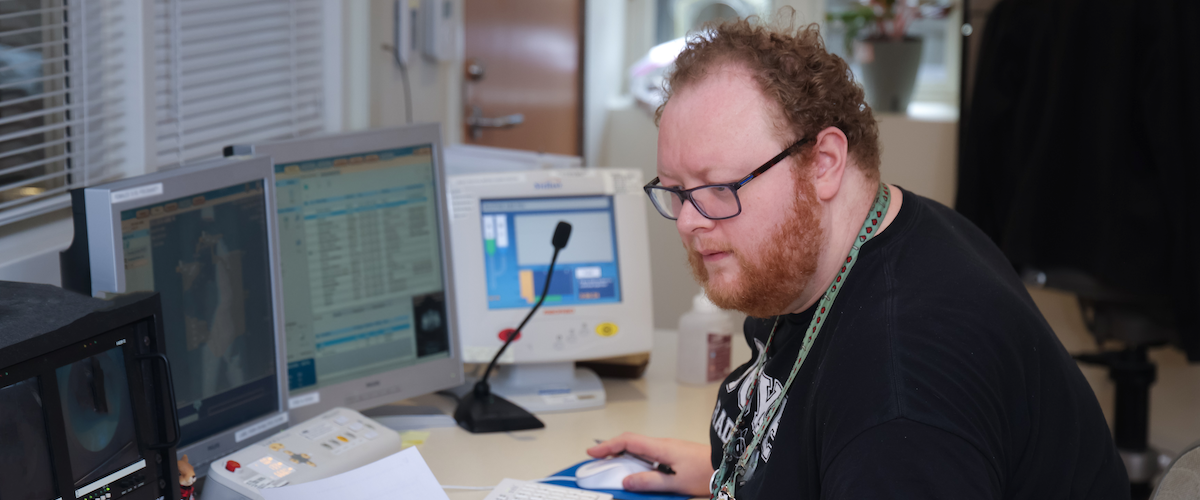 A radiation therapist in clinic